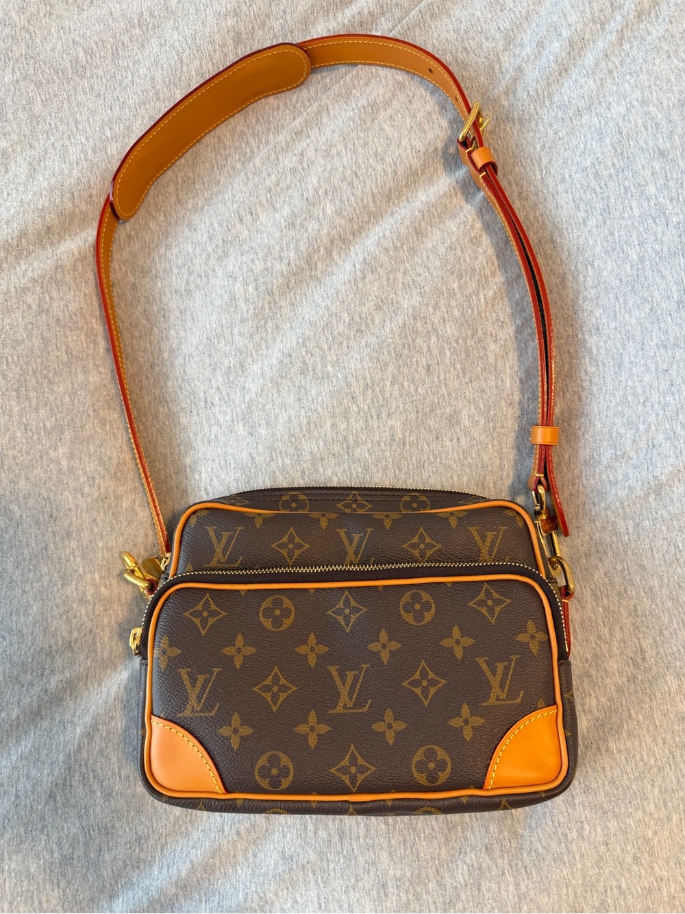 Louis Vuitton Nil bag